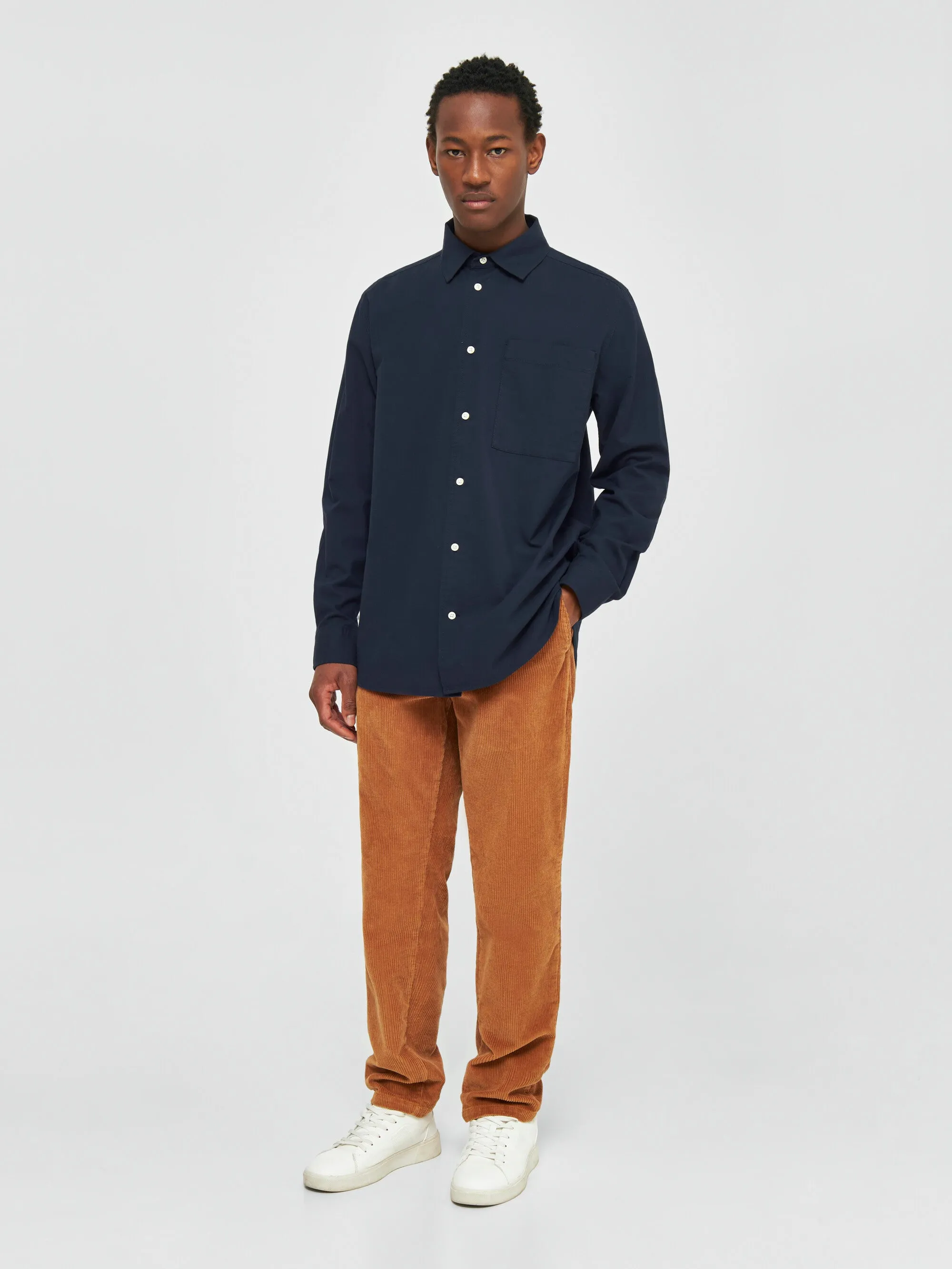 CHUCK regular 8-wales corduroy chino pants - Brown Sugar